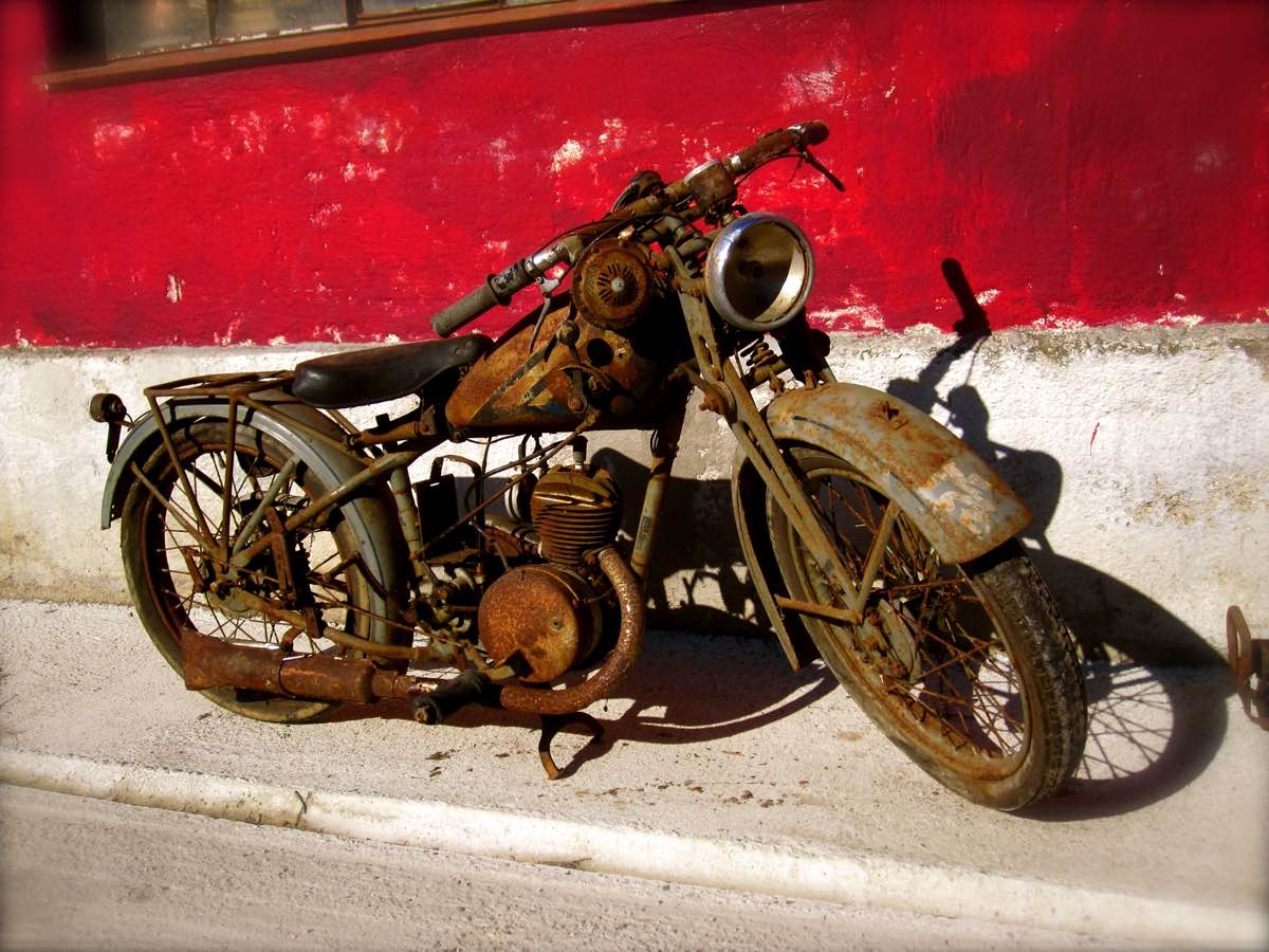 Altes Motorrad neu Fotos